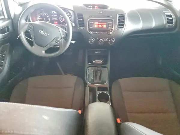 KNAFK5A89H5696973 2017 KIA FORTE - Image 8