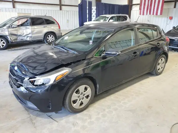 KNAFK5A89H5700195 2017 KIA FORTE - Image 1