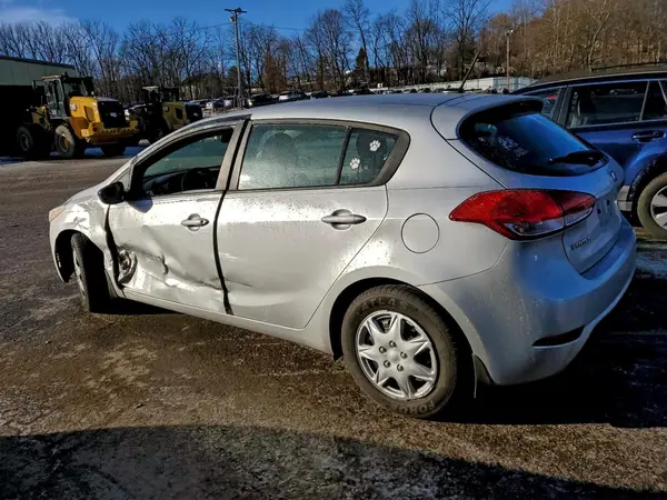 KNAFK5A89H5701962 2017 KIA FORTE - Image 2