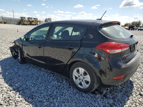 KNAFK5A89H5704652 2017 KIA FORTE - Image 2