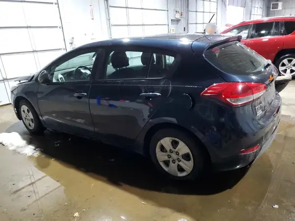 KNAFK5A89H5707499 2017 KIA FORTE - Image 2