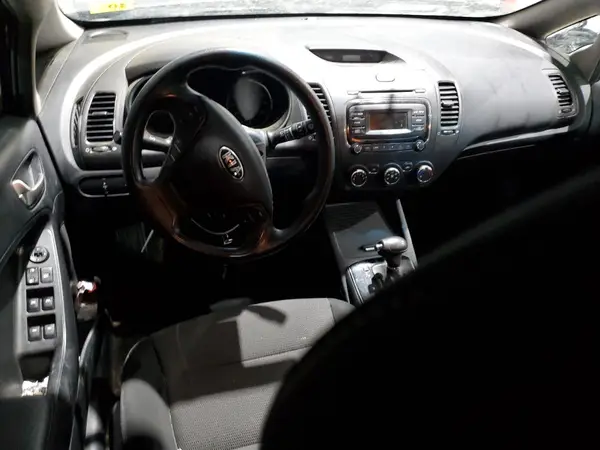 KNAFK5A89H5707499 2017 KIA FORTE - Image 8