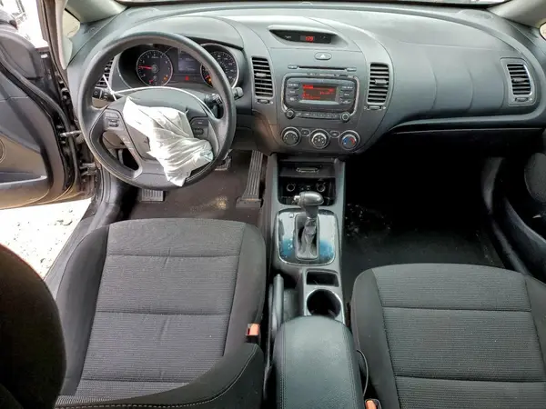 KNAFK5A89H5725467 2017 KIA FORTE - Image 8