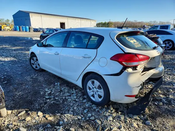 KNAFK5A89H5725565 2017 KIA FORTE - Image 2