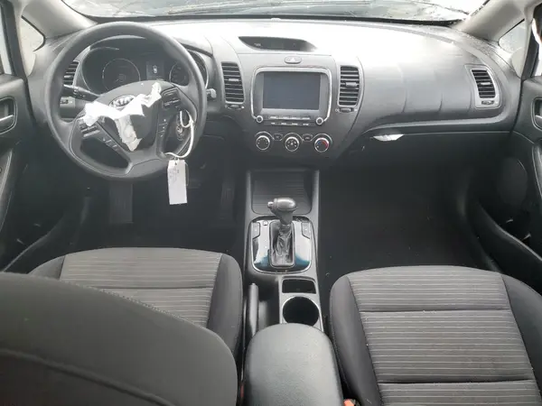 KNAFK5A89H5728790 2017 KIA FORTE - Image 8