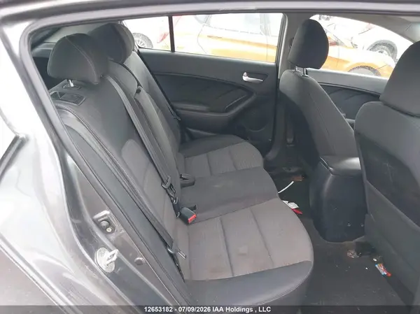 KNAFK5A89H5731723 2017 KIA FORTE - Image 8