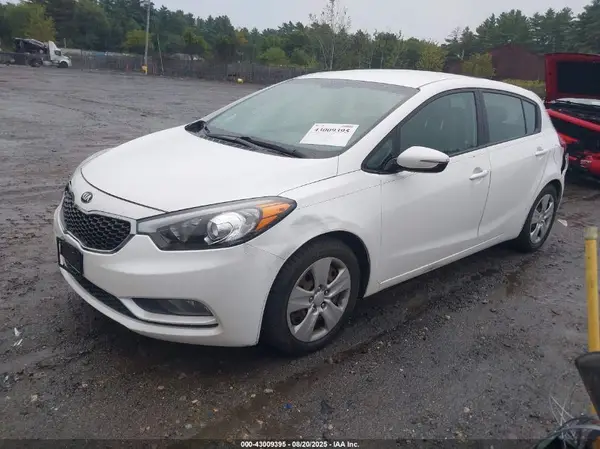 KNAFK5A8XG5525535 2016 KIA FORTE - Image 2