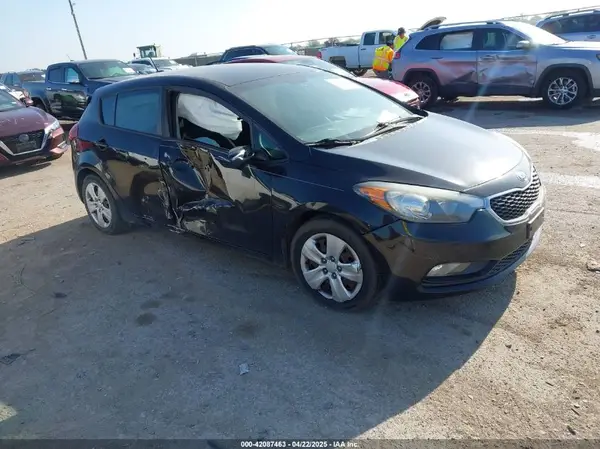 KNAFK5A8XG5572547 2016 KIA FORTE - Image 1