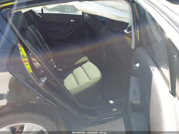 KNAFK5A8XG5572547 2016 KIA FORTE - Image 8
