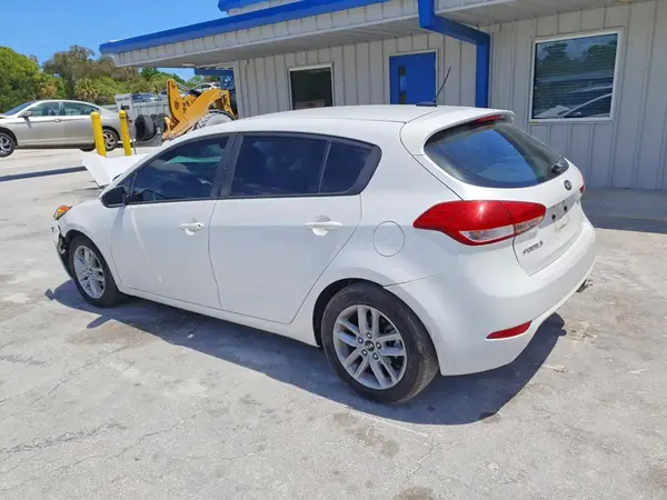 KNAFK5A8XG5575139 2016 KIA FORTE - Image 2