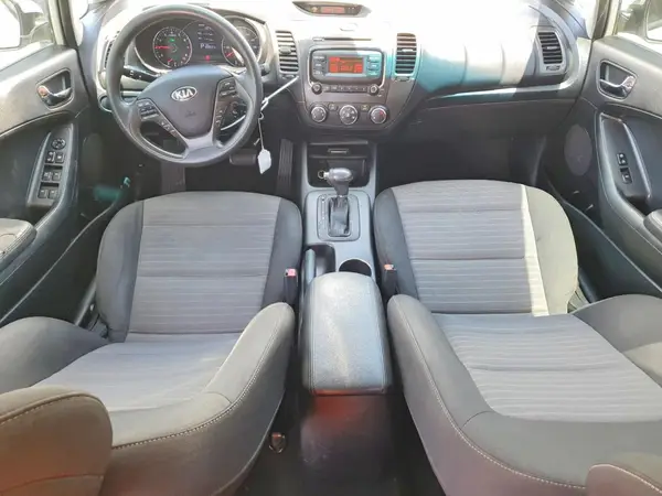 KNAFK5A8XG5575139 2016 KIA FORTE - Image 8