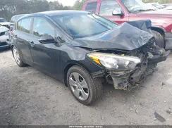 KNAFK5A8XG5581958 2016 KIA FORTE