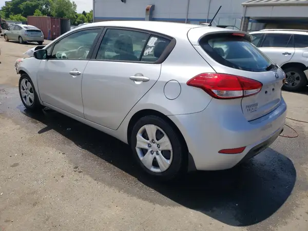 KNAFK5A8XG5582480 2016 KIA FORTE - Image 2