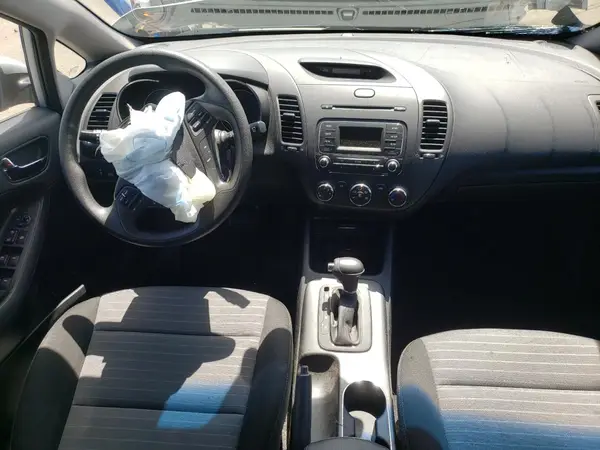 KNAFK5A8XG5582480 2016 KIA FORTE - Image 8