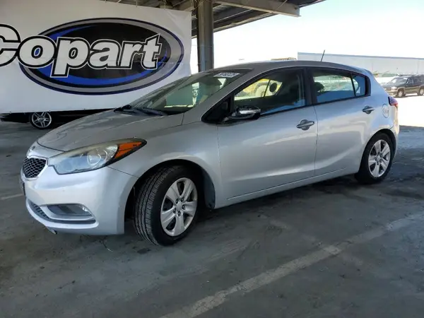 KNAFK5A8XG5584567 2016 KIA FORTE - Image 1