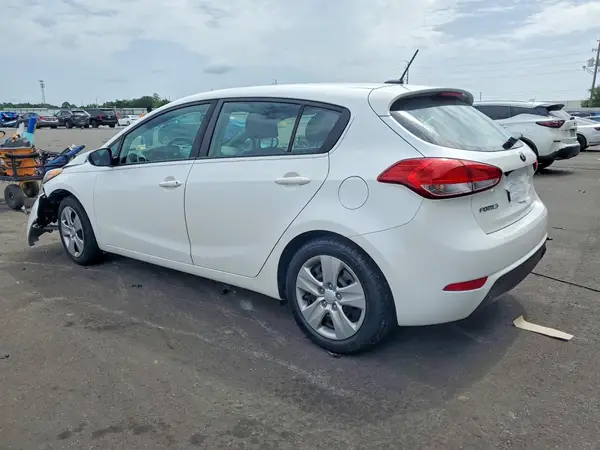 KNAFK5A8XG5588781 2016 KIA FORTE - Image 2