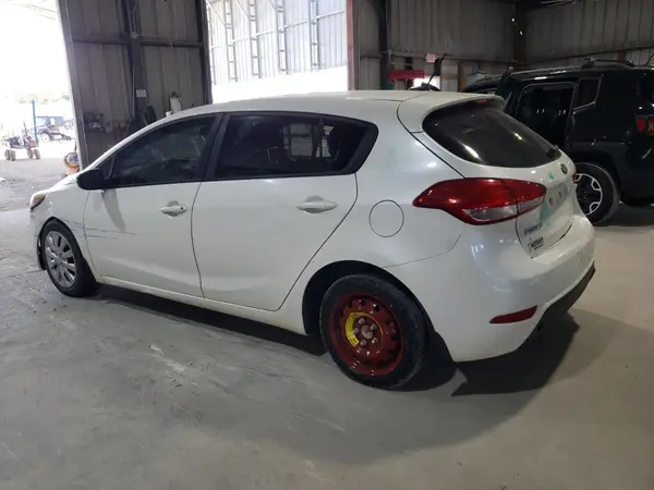 KNAFK5A8XG5603392 2016 KIA FORTE - Image 2