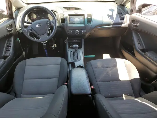 KNAFK5A8XG5605496 2016 KIA FORTE - Image 8