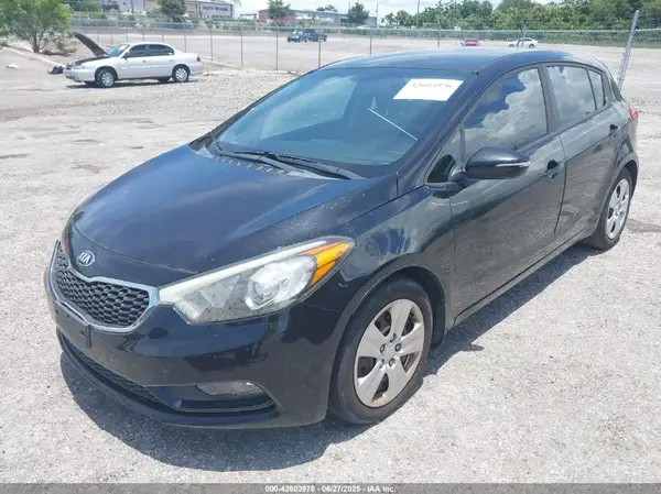 KNAFK5A8XG5607717 2016 KIA FORTE - Image 2
