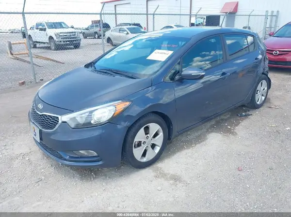 KNAFK5A8XG5622329 2016 KIA FORTE - Image 2