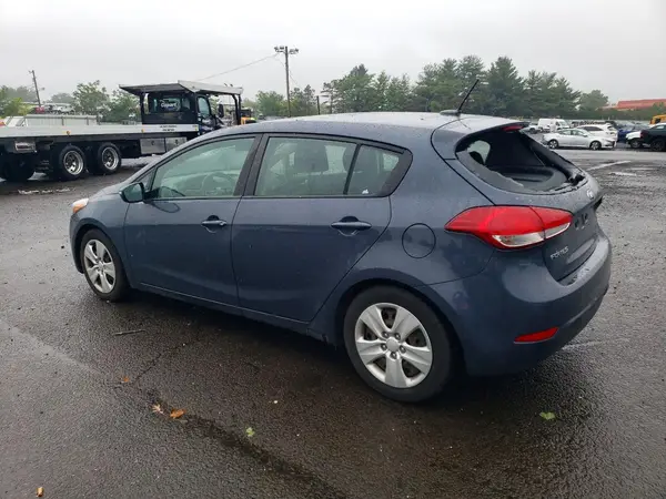 KNAFK5A8XG5622475 2016 KIA FORTE - Image 2