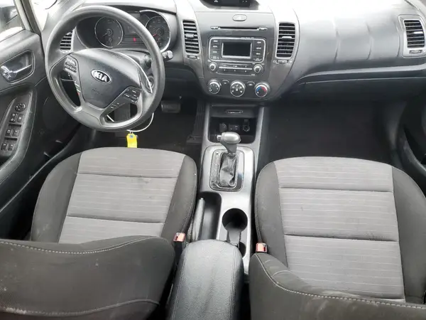 KNAFK5A8XG5629944 2016 KIA FORTE - Image 8