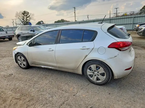 KNAFK5A8XG5631953 2016 KIA FORTE - Image 2
