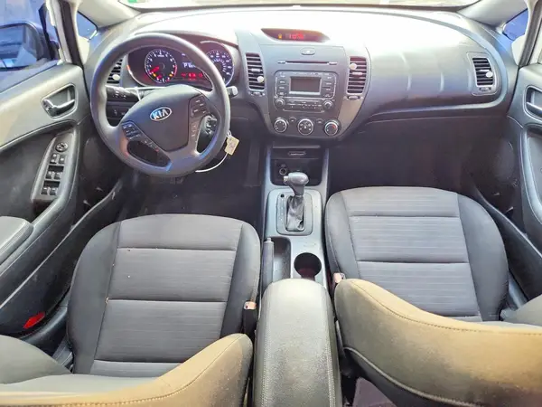 KNAFK5A8XG5631953 2016 KIA FORTE - Image 8