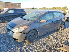 KNAFK5A8XG5647277 2016 KIA FORTE