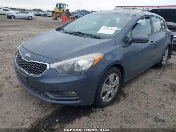 KNAFK5A8XG5647280 2016 KIA FORTE - Image 2