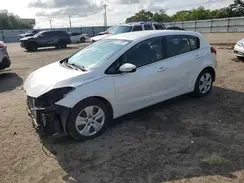KNAFK5A8XG5647408 2016 KIA FORTE