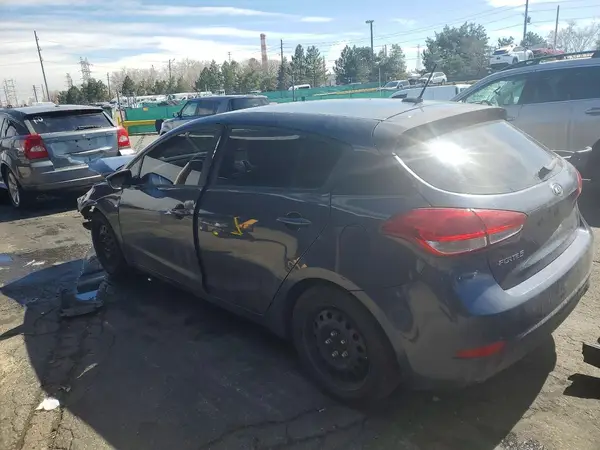 KNAFK5A8XG5648686 2016 KIA FORTE - Image 2