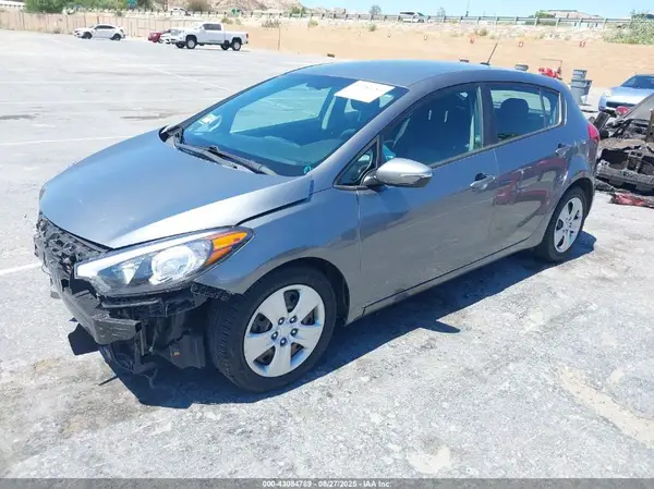 KNAFK5A8XG5653340 2016 KIA FORTE - Image 2