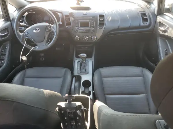 KNAFK5A8XG5654617 2016 KIA FORTE - Image 8