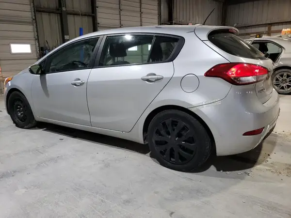 KNAFK5A8XG5654939 2016 KIA FORTE - Image 2