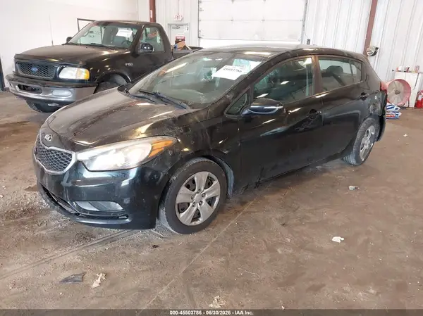 KNAFK5A8XG5658179 2016 KIA FORTE - Image 2