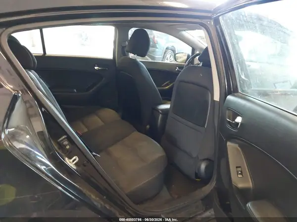 KNAFK5A8XG5658179 2016 KIA FORTE - Image 8