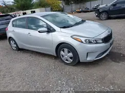 KNAFK5A8XH5670303 2017 KIA FORTE