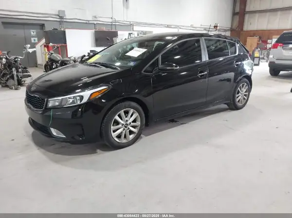 KNAFK5A8XH5673606 2017 KIA FORTE - Image 2