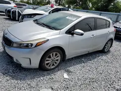 KNAFK5A8XH5676487 2017 KIA FORTE