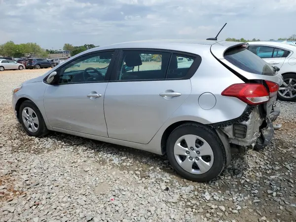 KNAFK5A8XH5679888 2017 KIA FORTE - Image 2