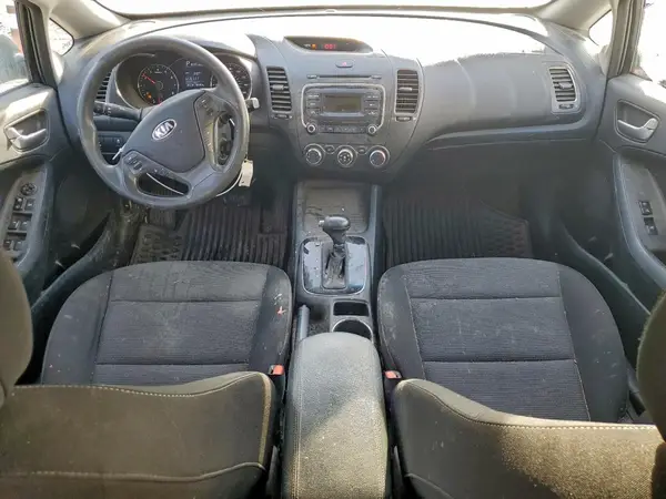 KNAFK5A8XH5682158 2017 KIA FORTE - Image 8