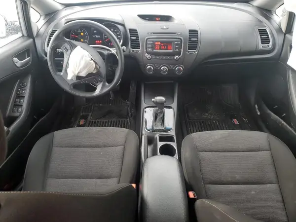KNAFK5A8XH5697288 2017 KIA FORTE - Image 8