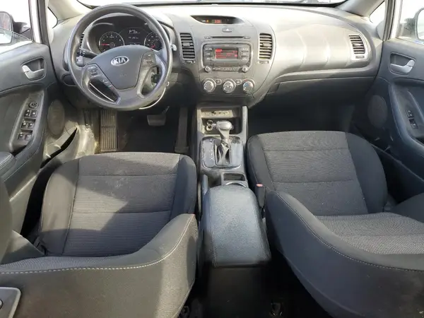 KNAFK5A8XH5705549 2017 KIA FORTE - Image 8