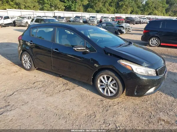 KNAFK5A8XH5706703 2017 KIA FORTE
