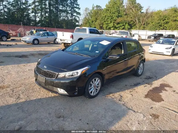 KNAFK5A8XH5706703 2017 KIA FORTE - Image 2