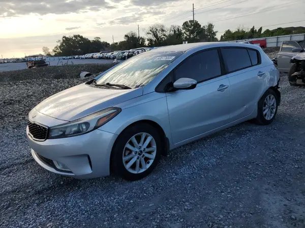 KNAFK5A8XH5708855 2017 KIA FORTE - Image 1