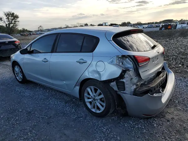 KNAFK5A8XH5708855 2017 KIA FORTE - Image 2