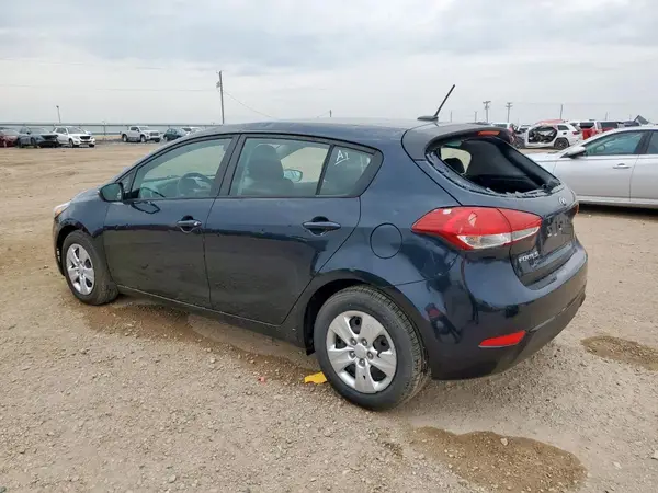 KNAFK5A8XH5721265 2017 KIA FORTE - Image 2