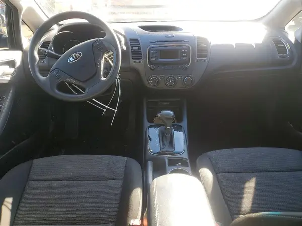 KNAFK5A8XH5721623 2017 KIA FORTE - Image 8
